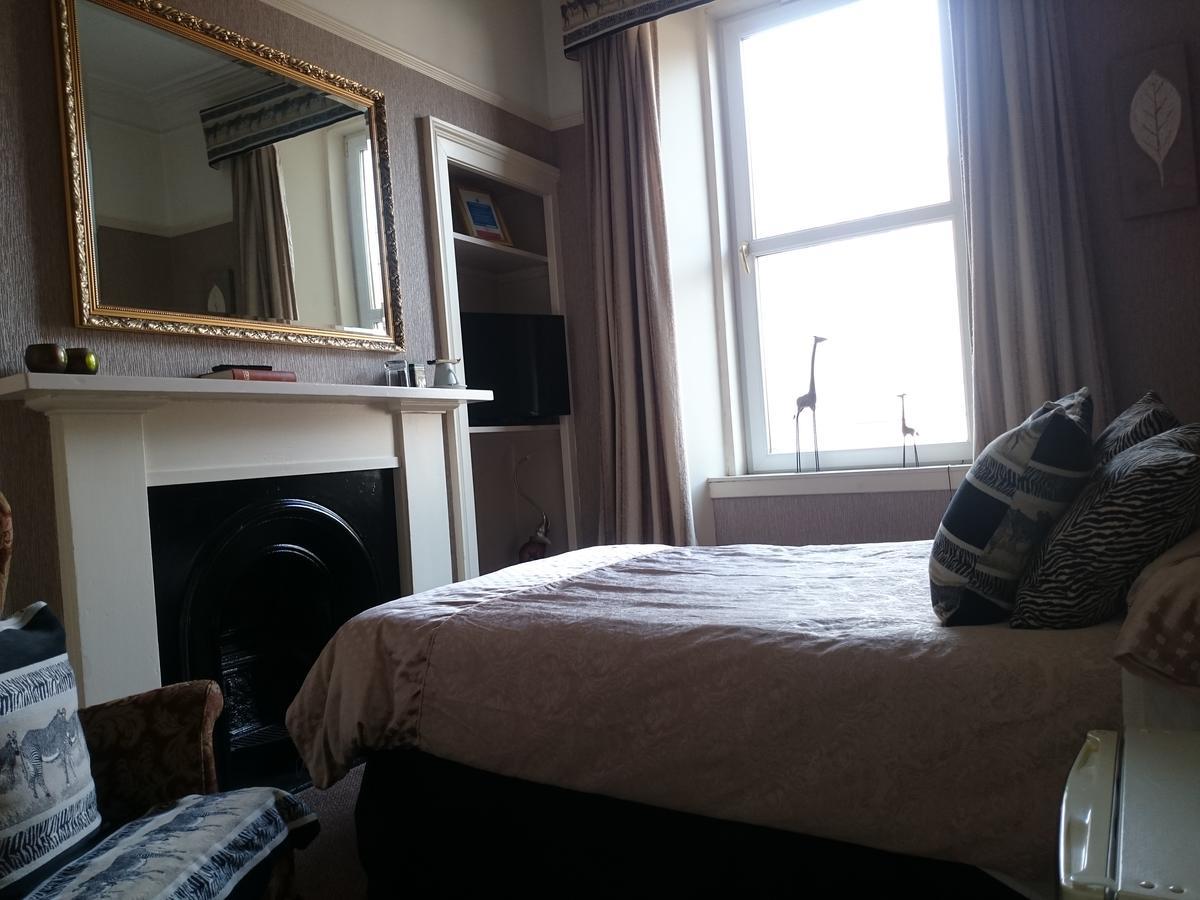 Albert Hotel Питерхед Экстерьер фото