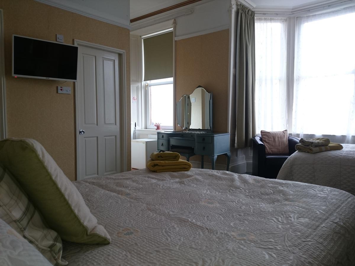 Albert Hotel Питерхед Экстерьер фото